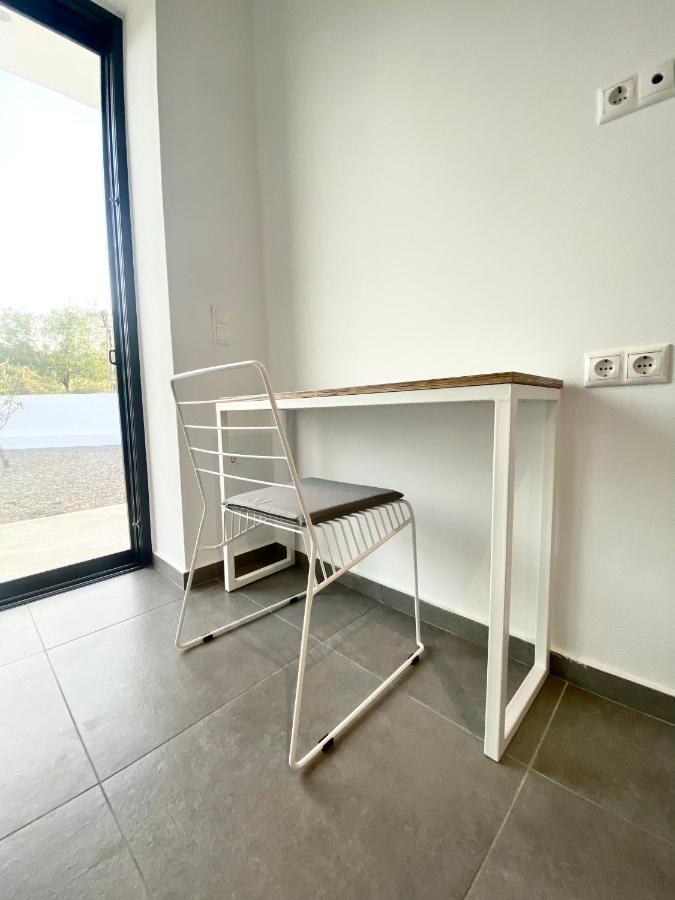 Lefko Apartments Tavronítisz Kültér fotó